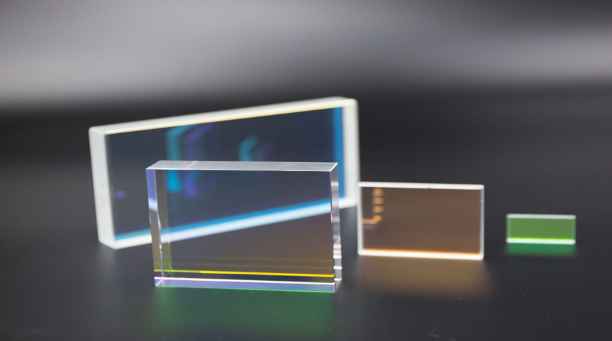 光学镀膜与反射膜：分清差异，选对应用场景